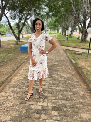 VESTIDO CURTO ESTAMPA FLORAL.